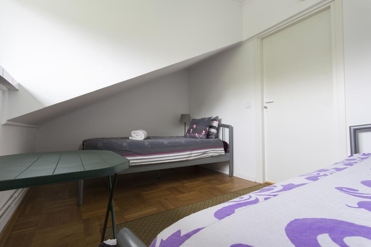 Rent0Nline Brwinow Rooms المظهر الخارجي الصورة